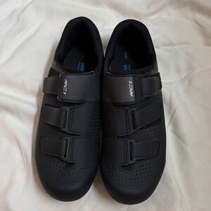 Shimano SHRC100 Peloton cycling shoes